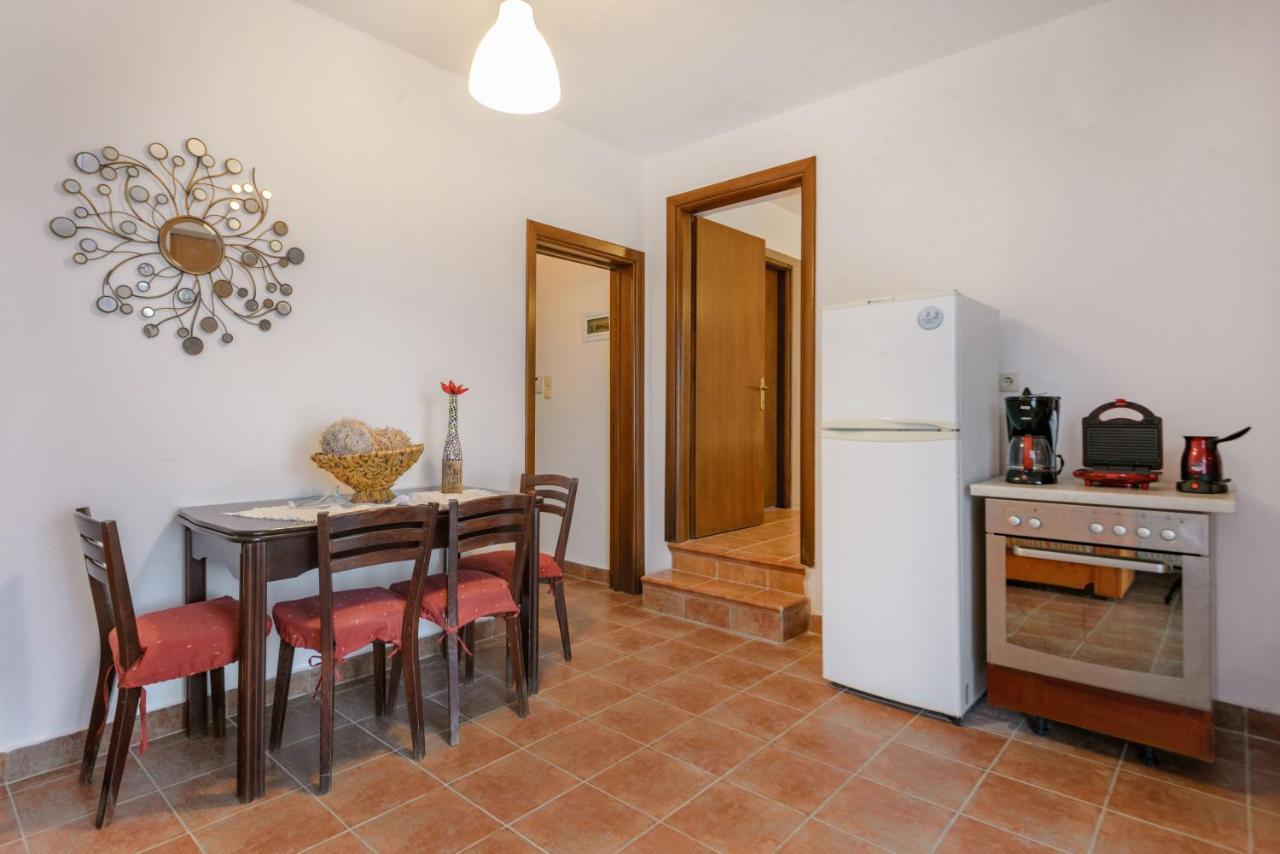 Danai House Apartment Nea Roda Exterior photo